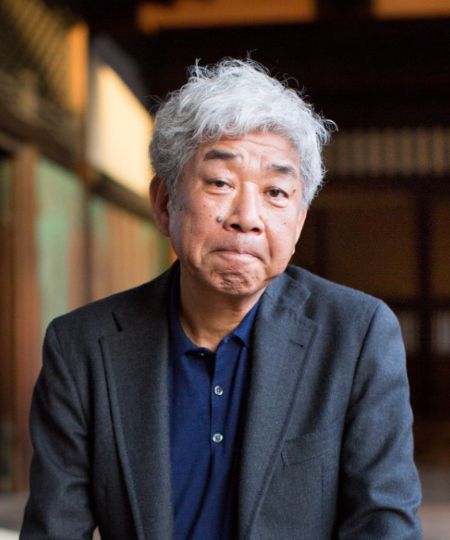 写真：雨ニモマケズ高等学校 校長